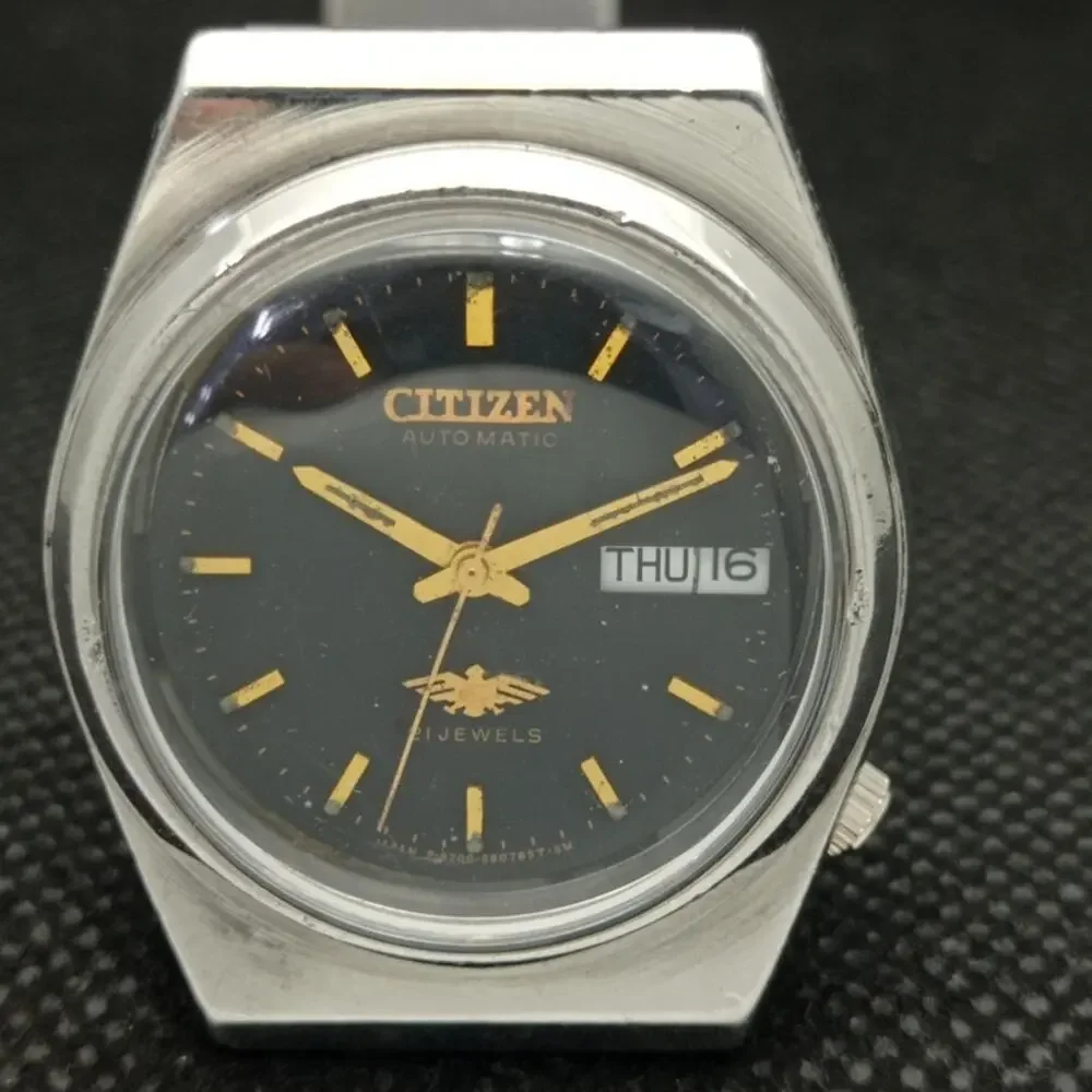 Vintage 1985 Citizen Automatic Mens Silver Watch W/daydate & Gold accents